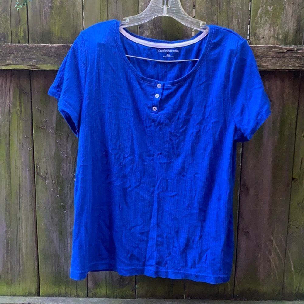 Croft & Barrow blue top sz. XL